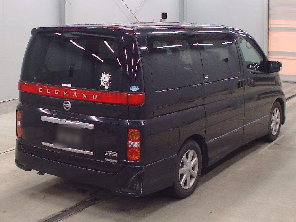 NISSAN ELGRAND