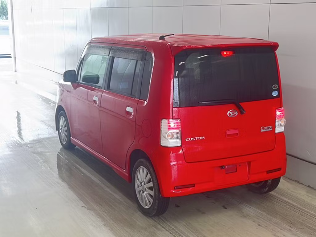 DAIHATSU MOVE CONTE