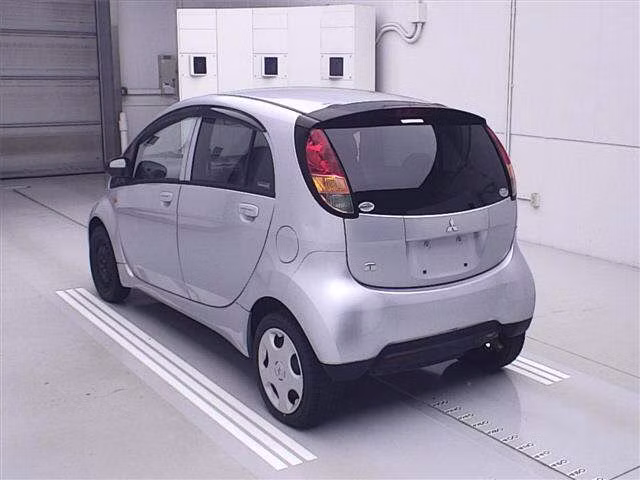 MITSUBISHI I