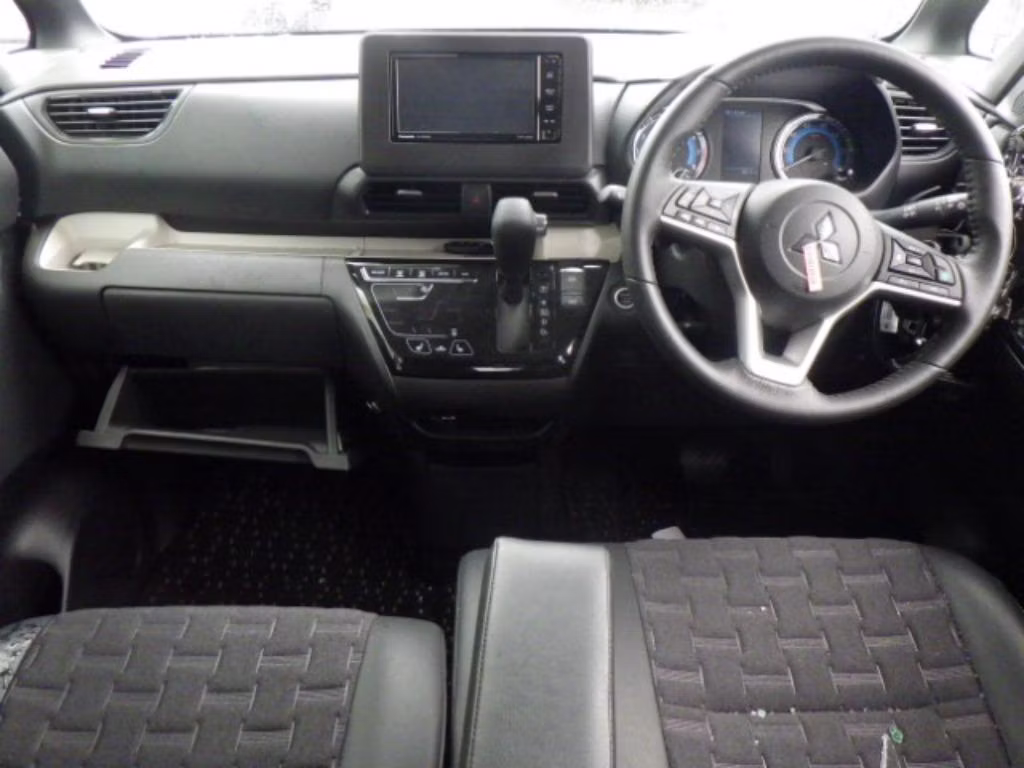 MITSUBISHI DELICA MINI