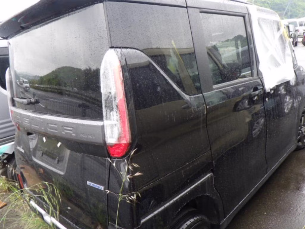 MITSUBISHI DELICA MINI