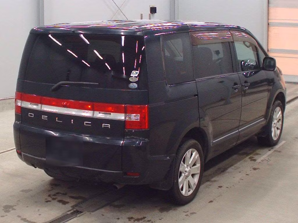 MITSUBISHI DELICA D:5