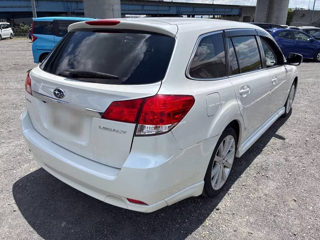 SUBARU LEGACY