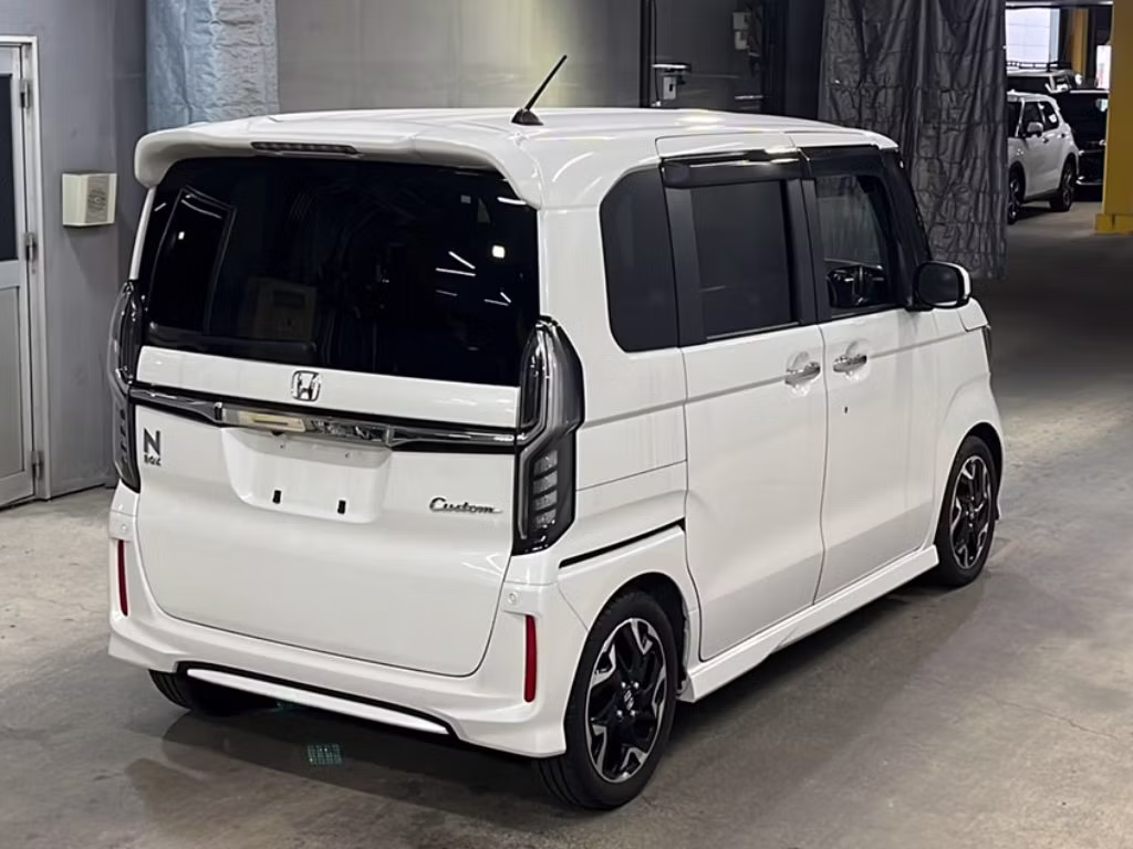 HONDA N-BOX