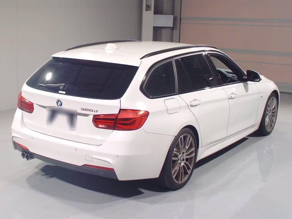BMW 3-SERIES