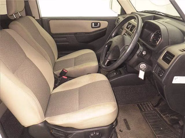 MITSUBISHI PAJERO MINI