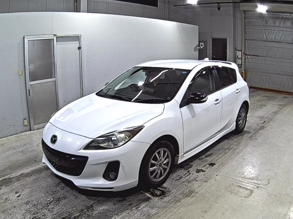 MAZDA AXELA