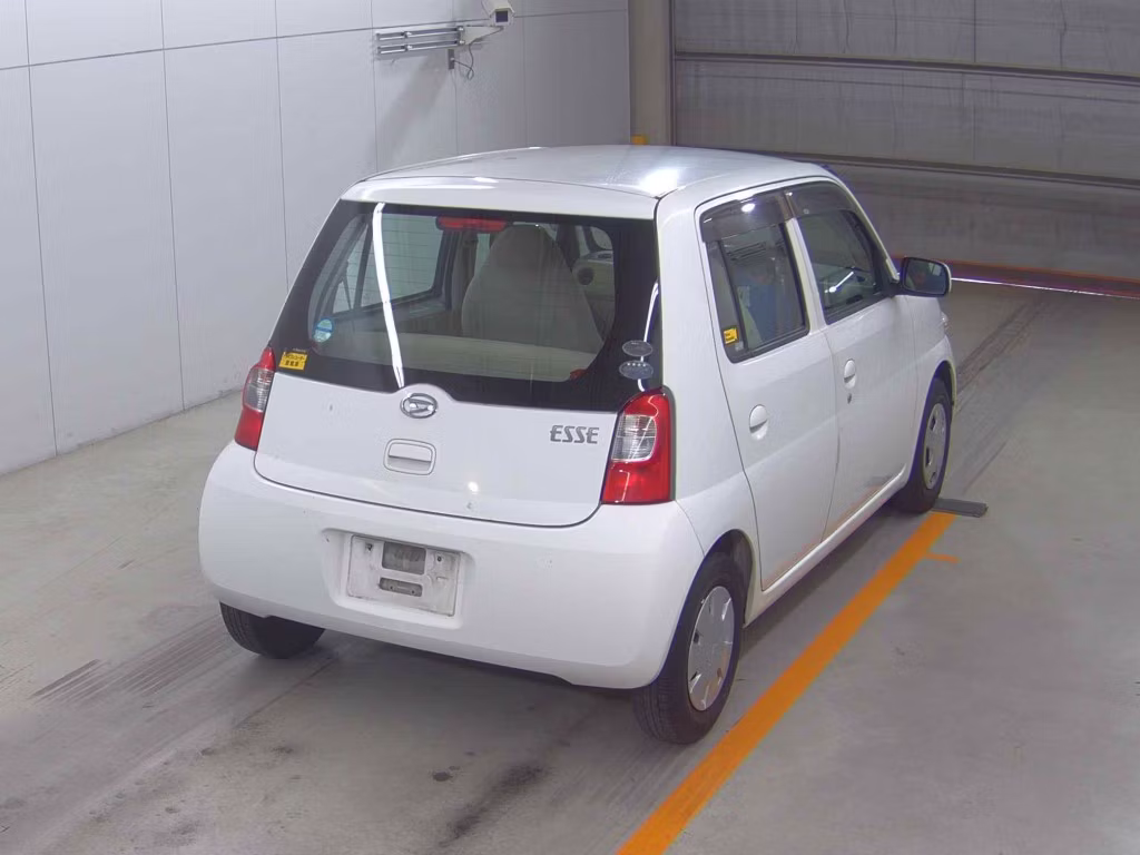 DAIHATSU ESSE