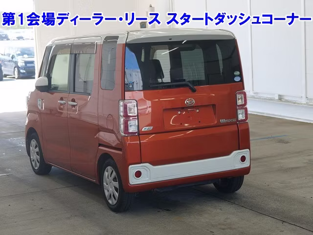 DAIHATSU WAKE