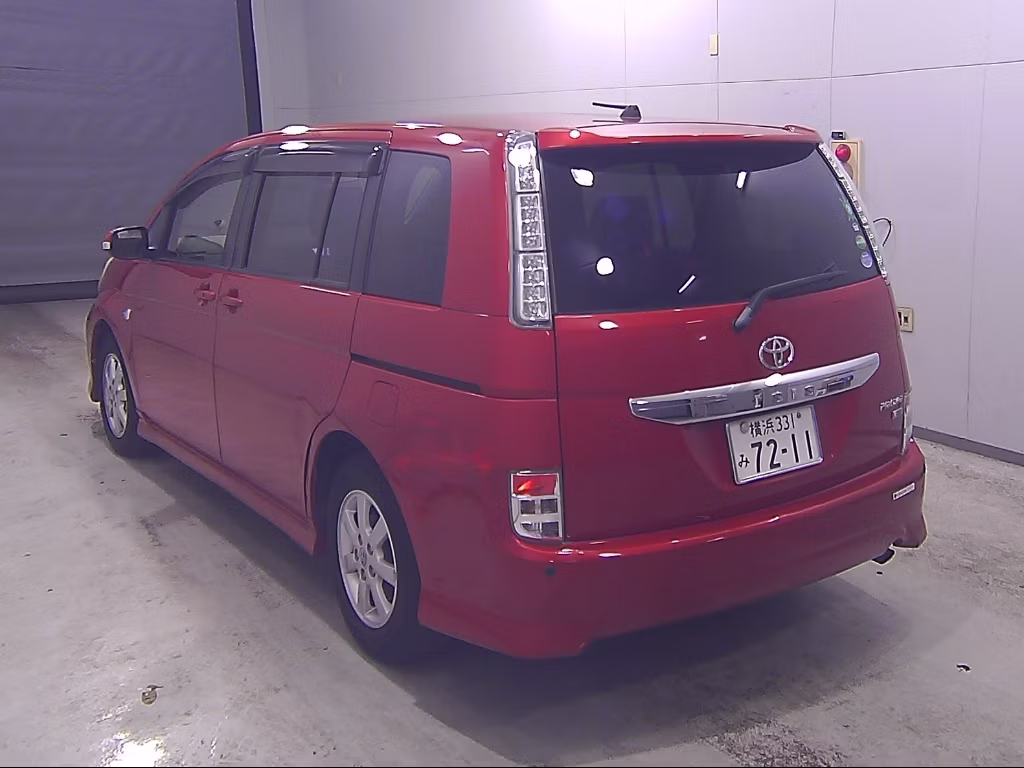 TOYOTA ISIS