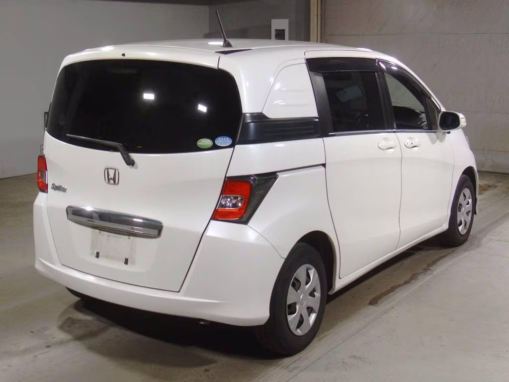 HONDA FREED SPIKE