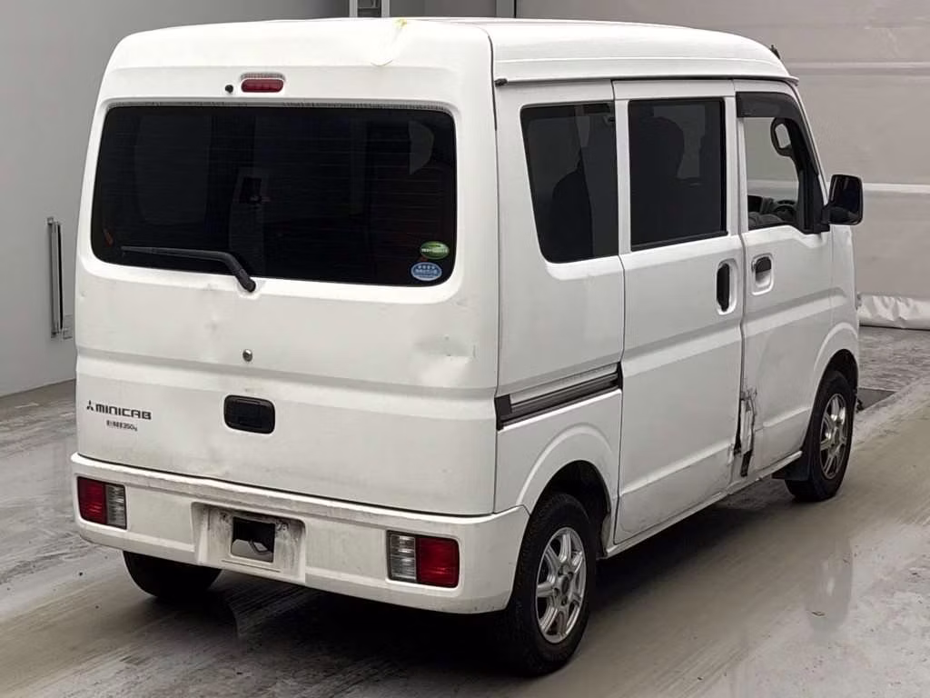 MITSUBISHI MINICAB