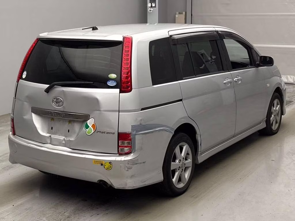 TOYOTA ISIS