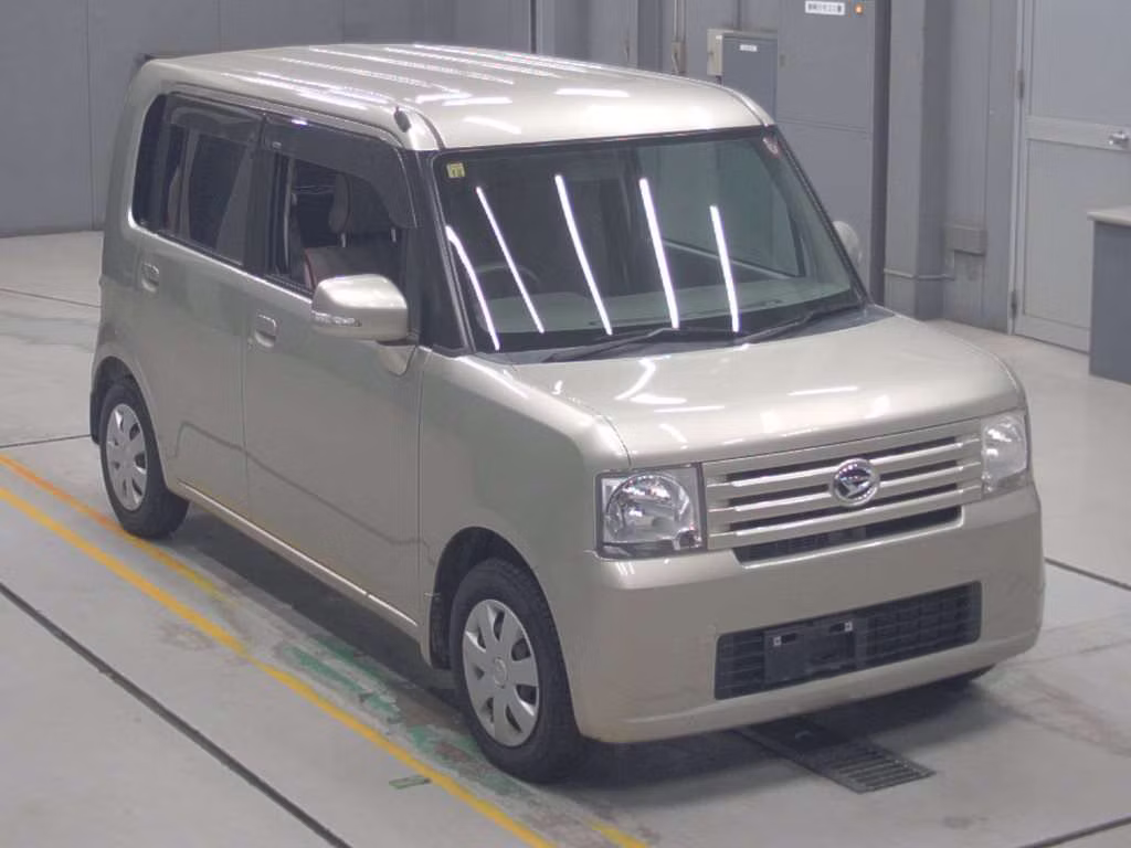 DAIHATSU MOVE CONTE