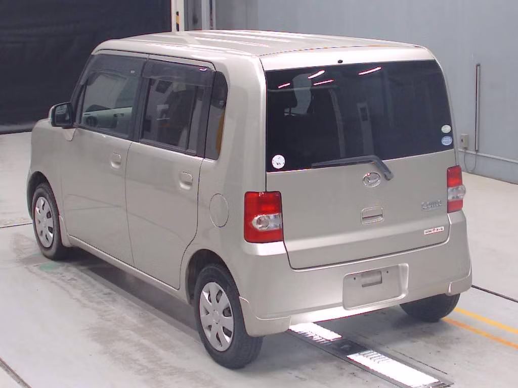DAIHATSU MOVE CONTE
