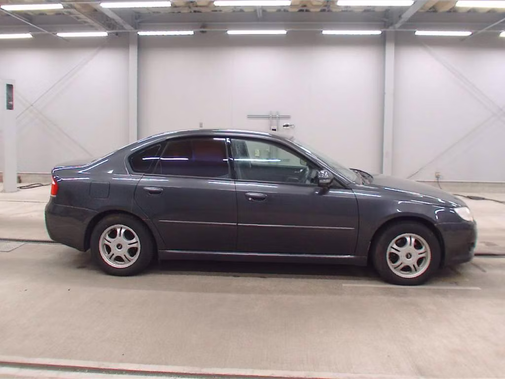 SUBARU LEGACY B4