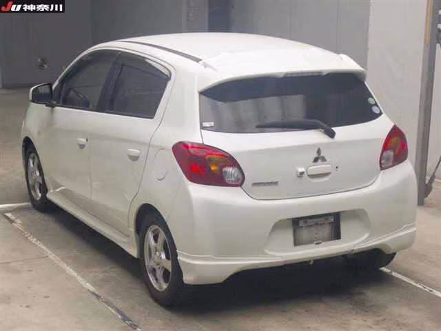 MITSUBISHI MIRAGE