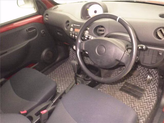 DAIHATSU ESSE