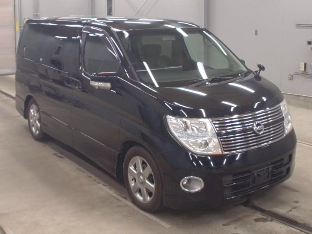 NISSAN ELGRAND