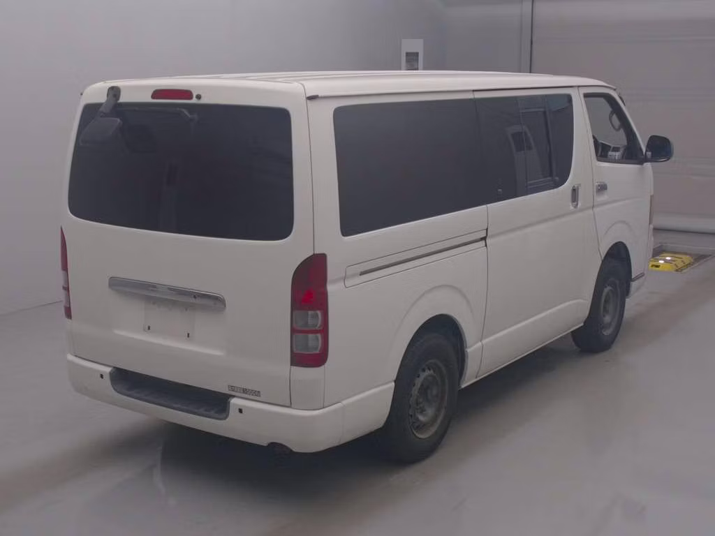 TOYOTA REGIUS ACE