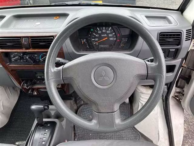 MITSUBISHI MINICAB