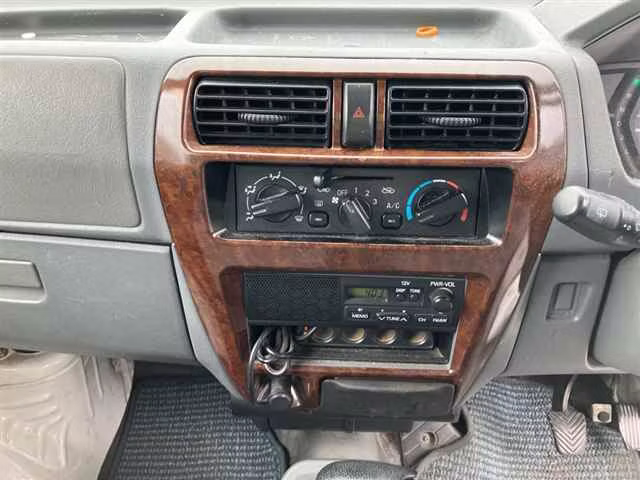 MITSUBISHI MINICAB