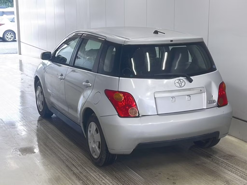 TOYOTA IST