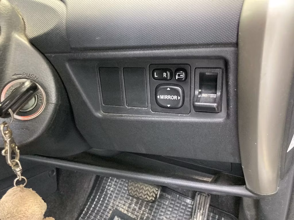 TOYOTA IST