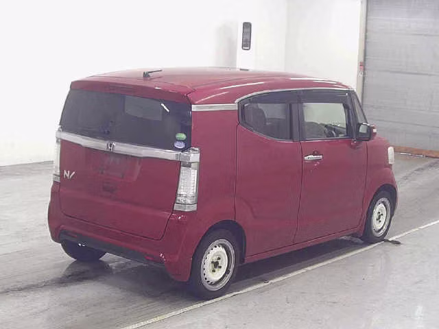 HONDA N-BOX SLASH