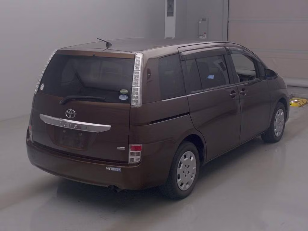 TOYOTA ISIS