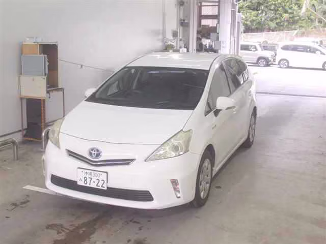 TOYOTA PRIUS ALPHA