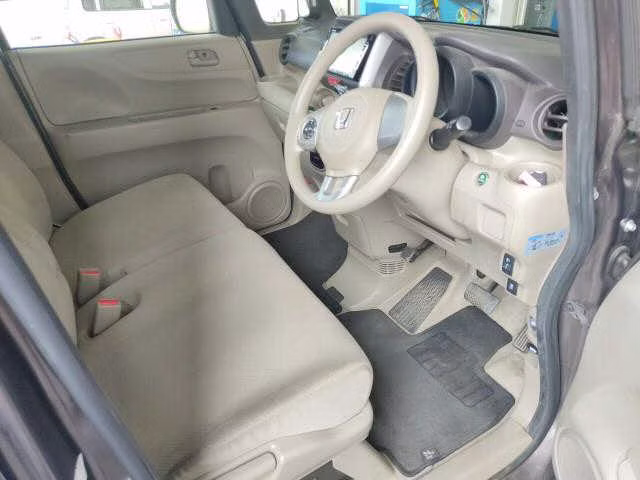 HONDA N-BOX+