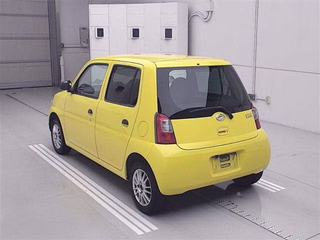 DAIHATSU ESSE