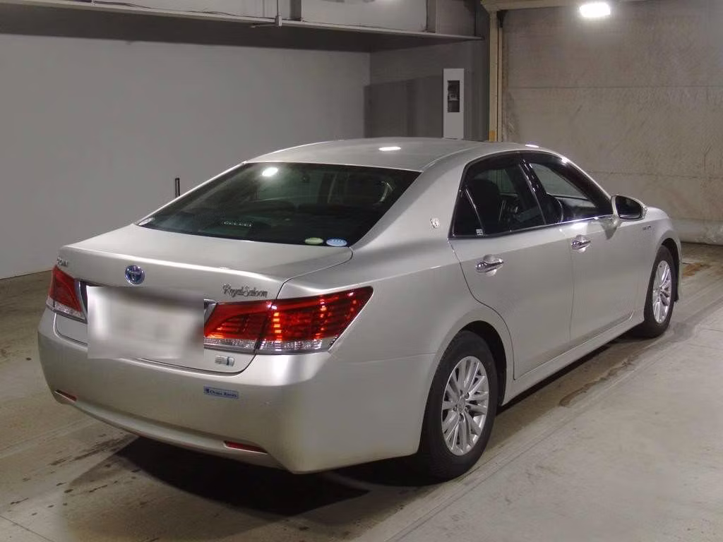TOYOTA CROWN