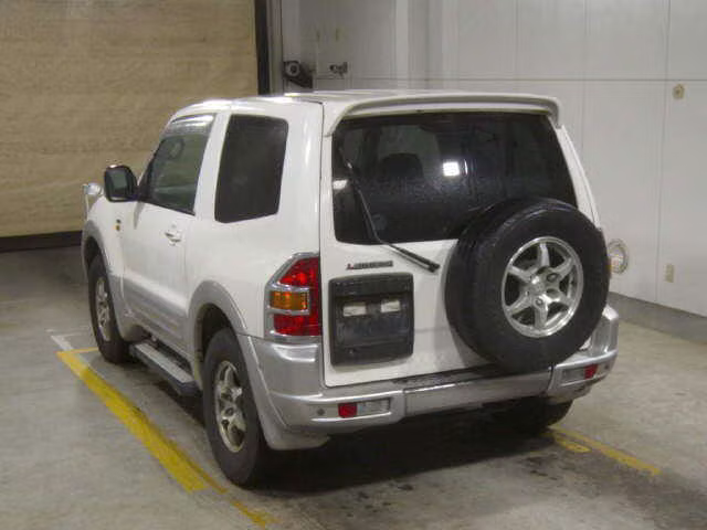 MITSUBISHI PAJERO