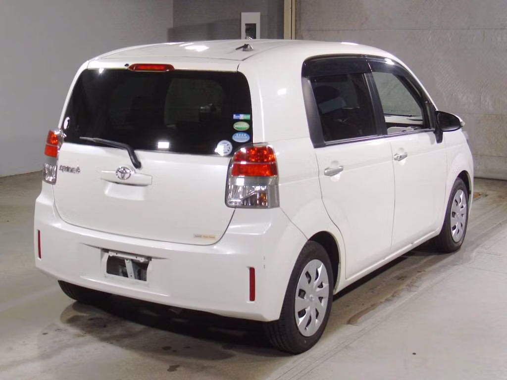 TOYOTA SPADE