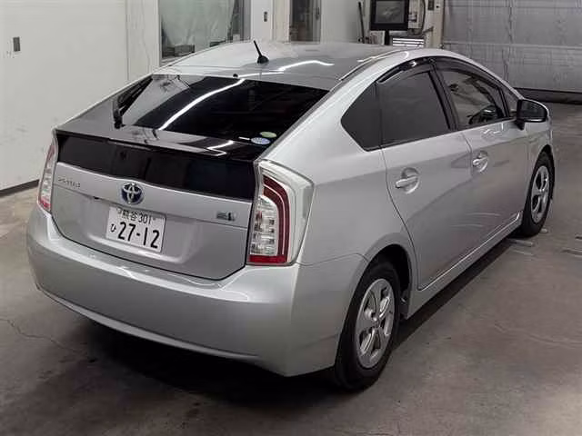 TOYOTA PRIUS
