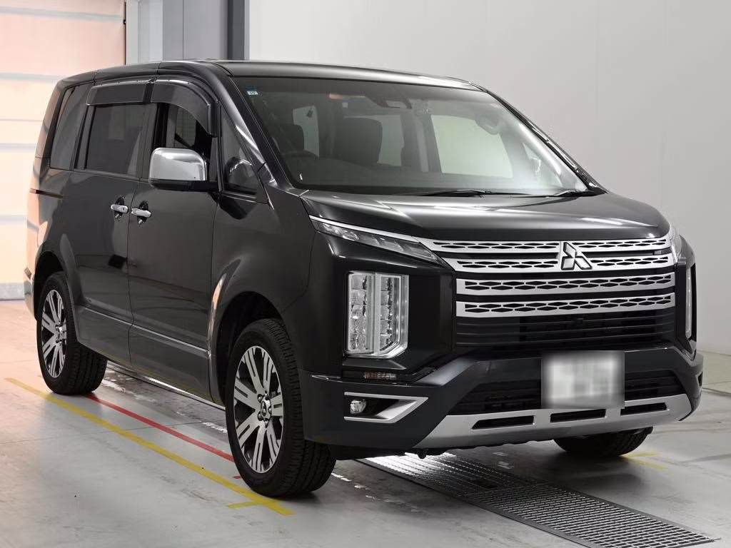 MITSUBISHI DELICA D:5