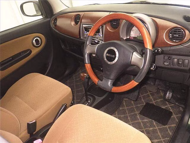 DAIHATSU MIRA GINO
