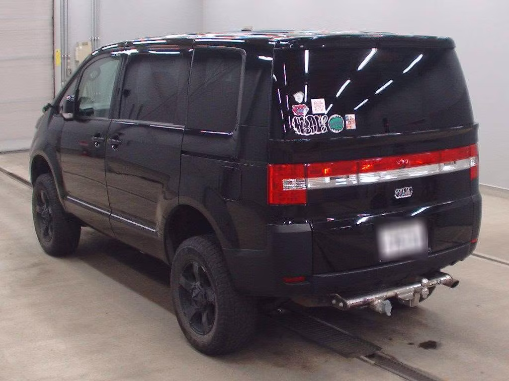 MITSUBISHI DELICA D:5