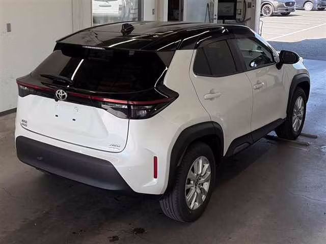 TOYOTA YARIS CROSS