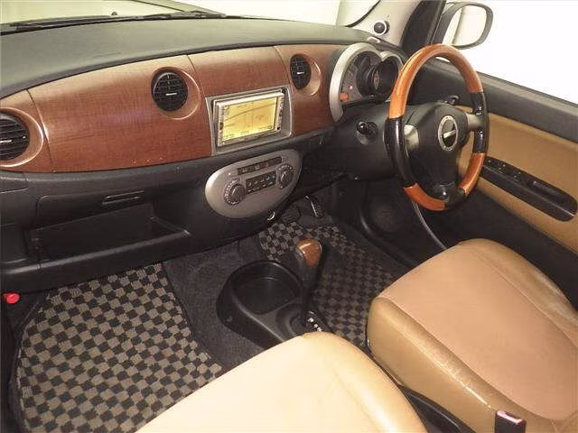 DAIHATSU MIRA GINO