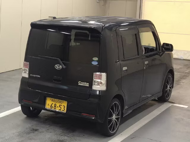 DAIHATSU MOVE CONTE