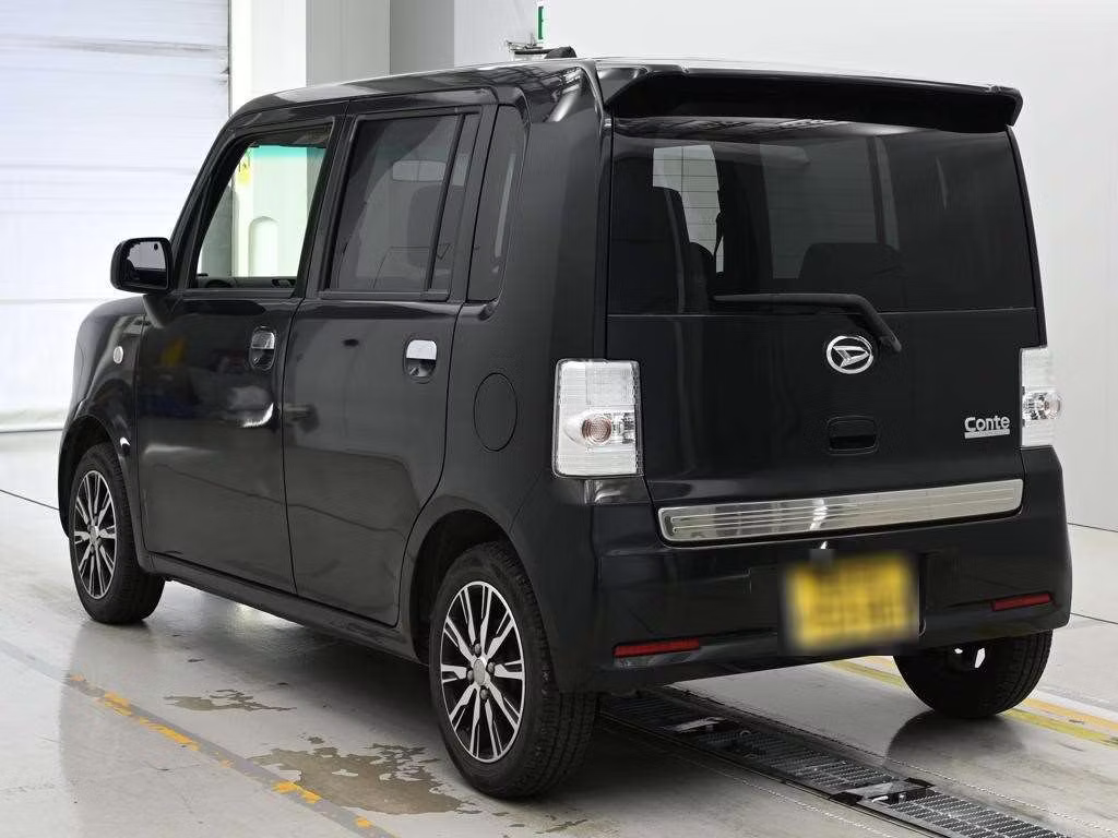 DAIHATSU MOVE CONTE
