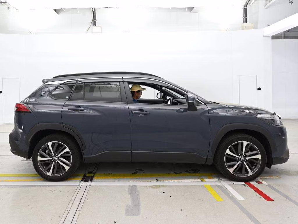 TOYOTA COROLLA CROSS