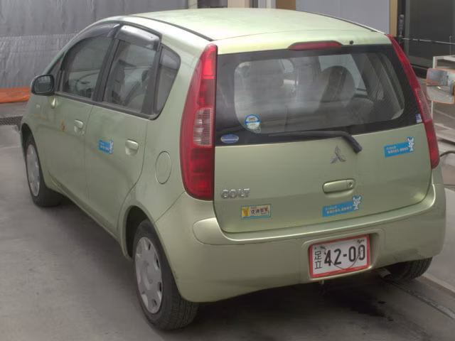 MITSUBISHI COLT
