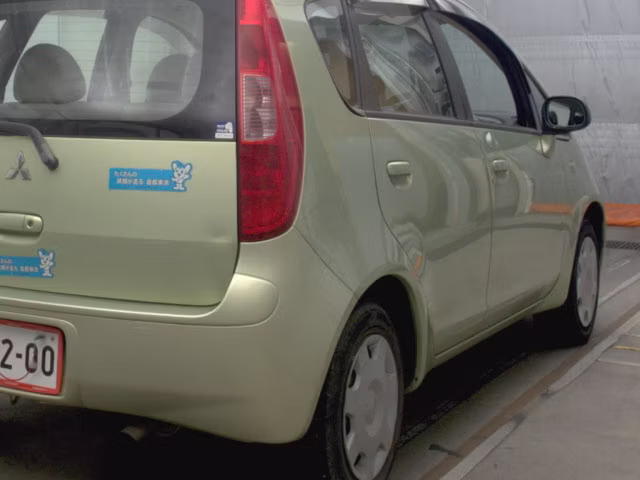 MITSUBISHI COLT