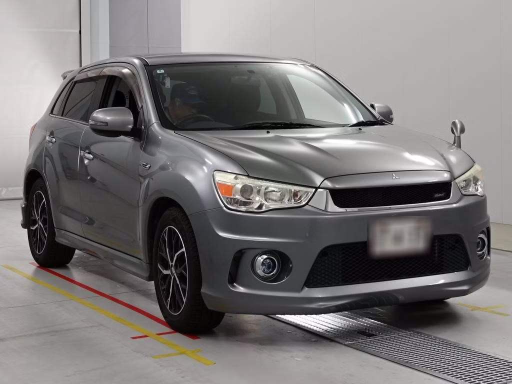 MITSUBISHI RVR