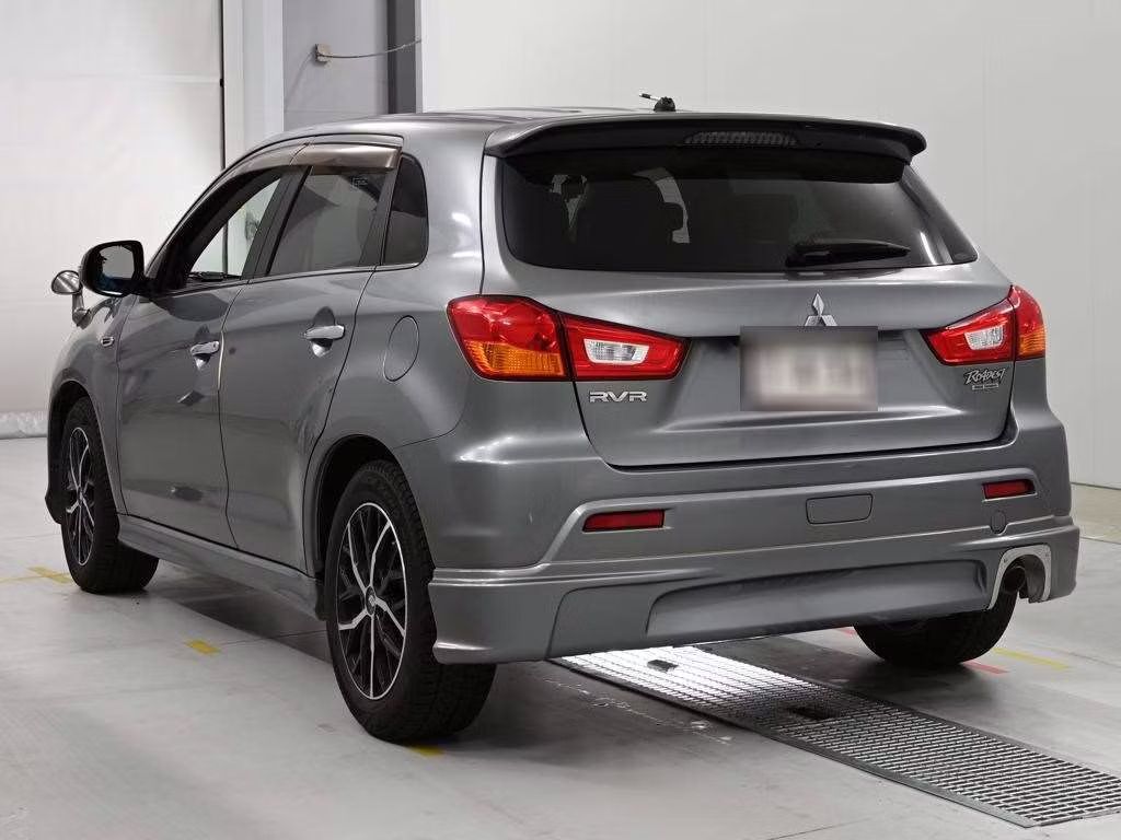MITSUBISHI RVR