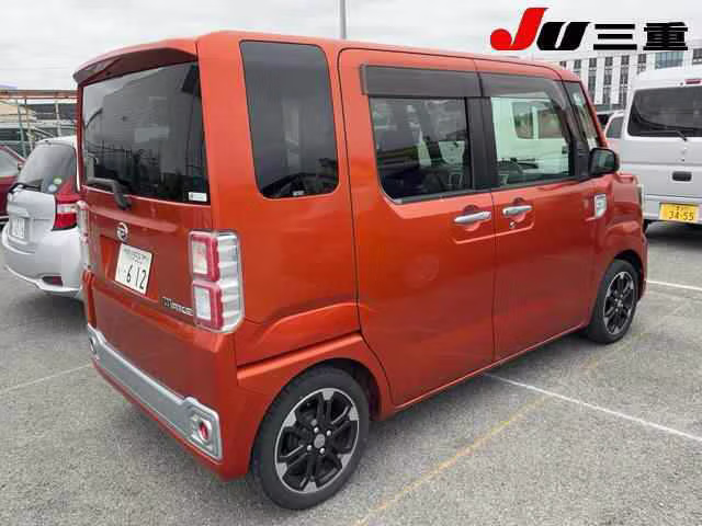 DAIHATSU WAKE